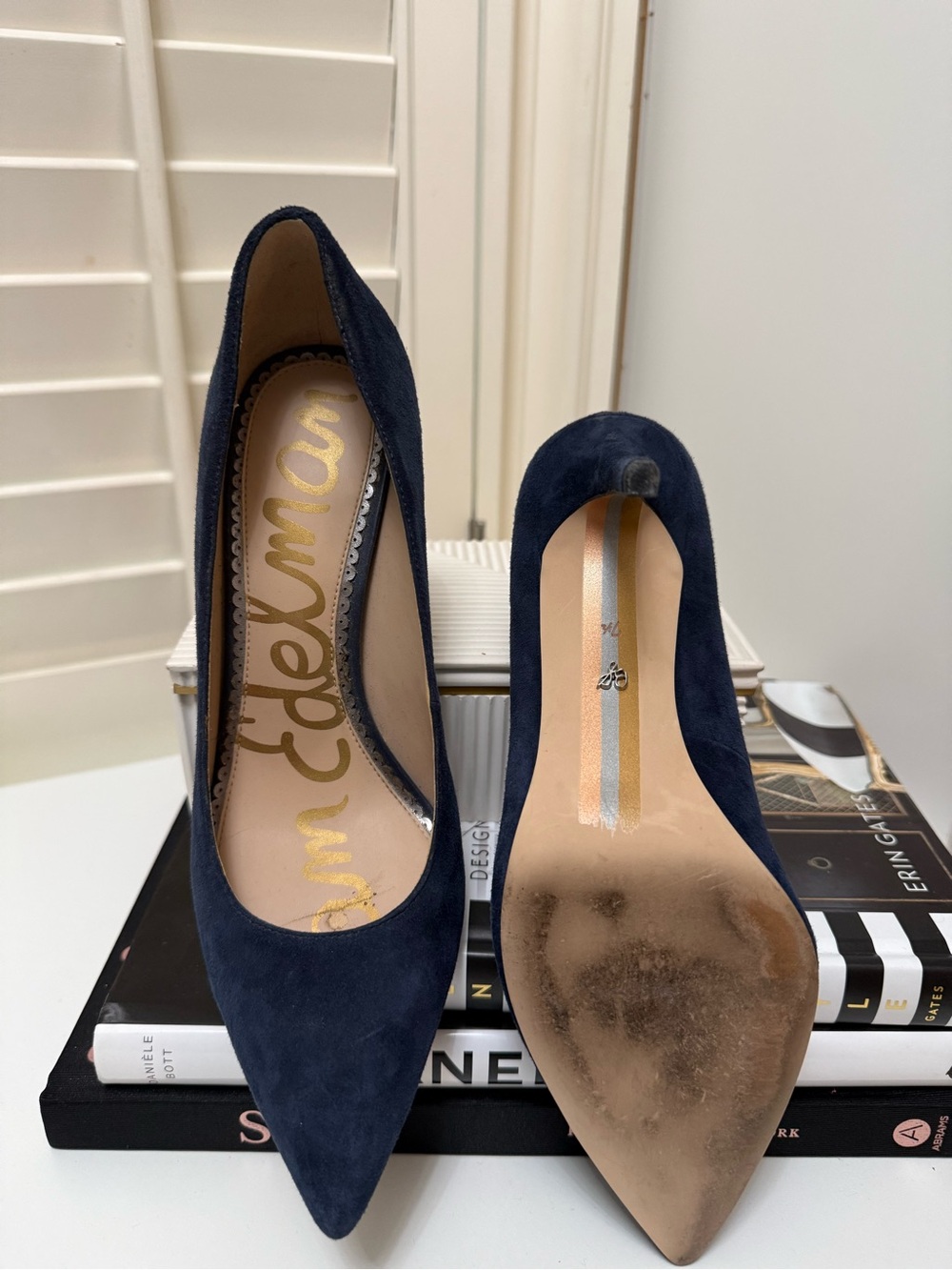 Sam Edelman Navy Suede Pointed Toe Stiletto Pumps great condition - Picture 3 of 4